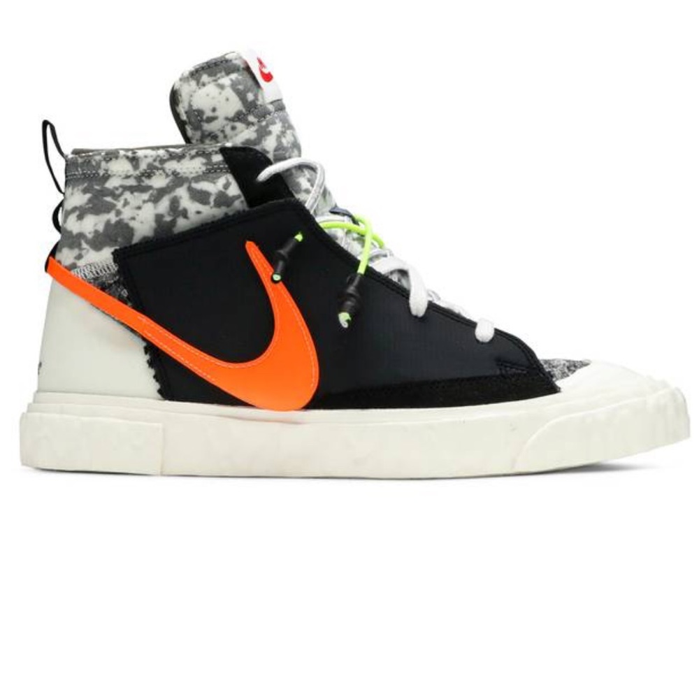 Nike ReadyMade Blazers Black/White/Neon in Men’s size 7.5. fits women’s 9.5